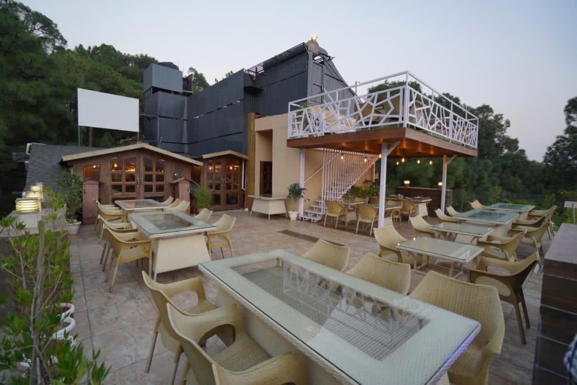 Hotel Whispering Winds Kasauli Eksteriør billede