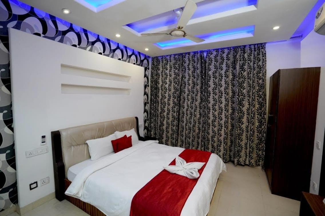 Hotel Whispering Winds Kasauli Eksteriør billede