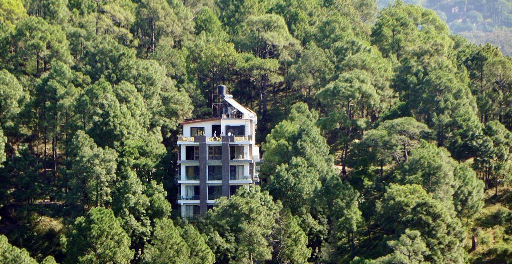 Hotel Whispering Winds Kasauli Eksteriør billede
