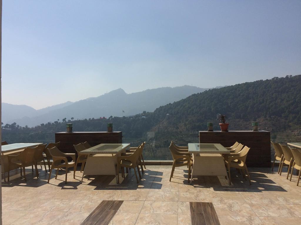 Hotel Whispering Winds Kasauli Eksteriør billede