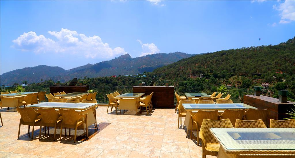 Hotel Whispering Winds Kasauli Eksteriør billede